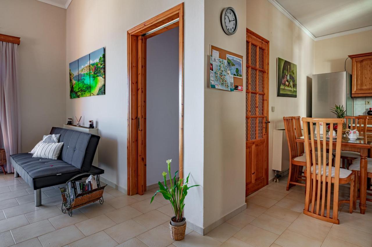 Golden Flower's Apartment Poros  Eksteriør billede