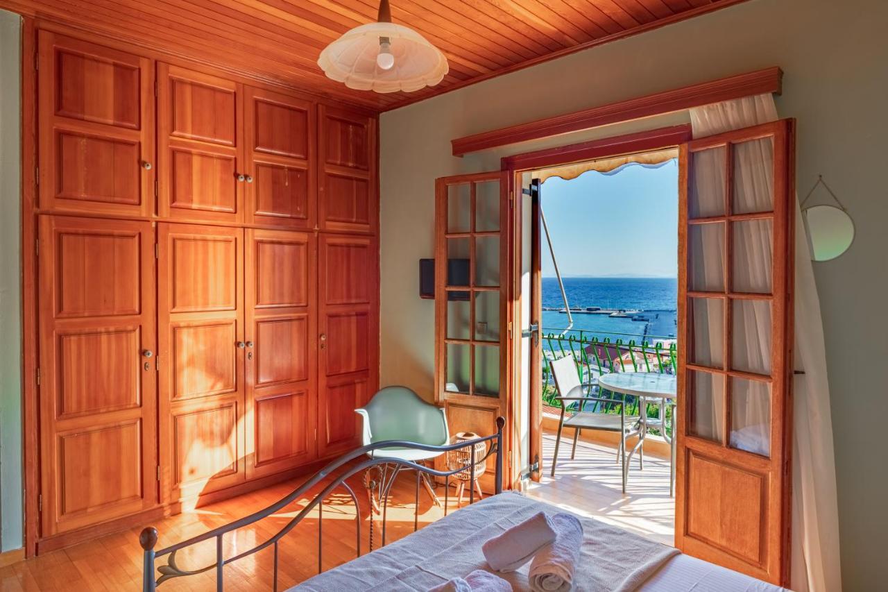 Golden Flower's Apartment Poros  Eksteriør billede