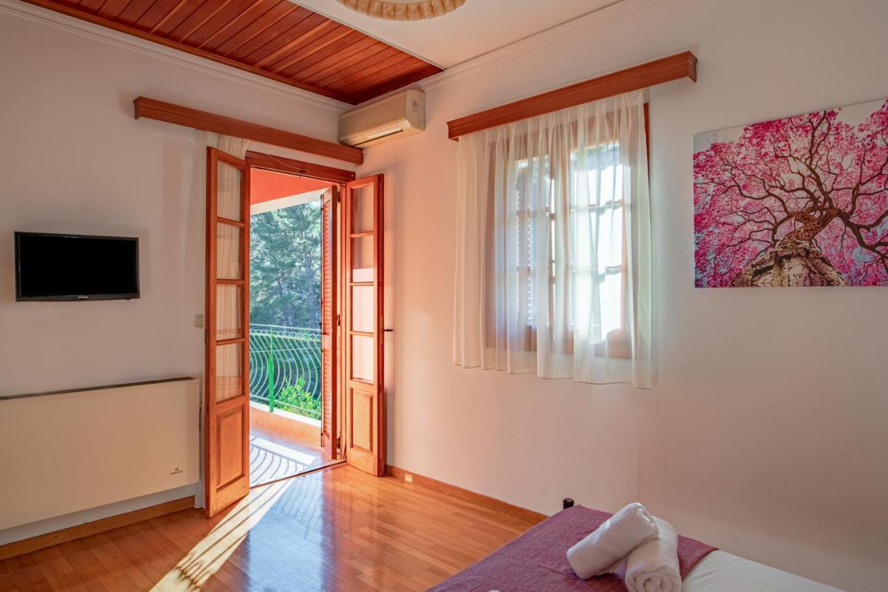 Golden Flower's Apartment Poros  Eksteriør billede