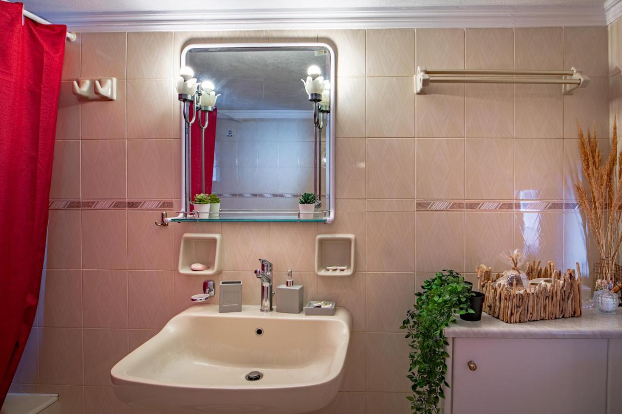 Golden Flower's Apartment Poros  Eksteriør billede